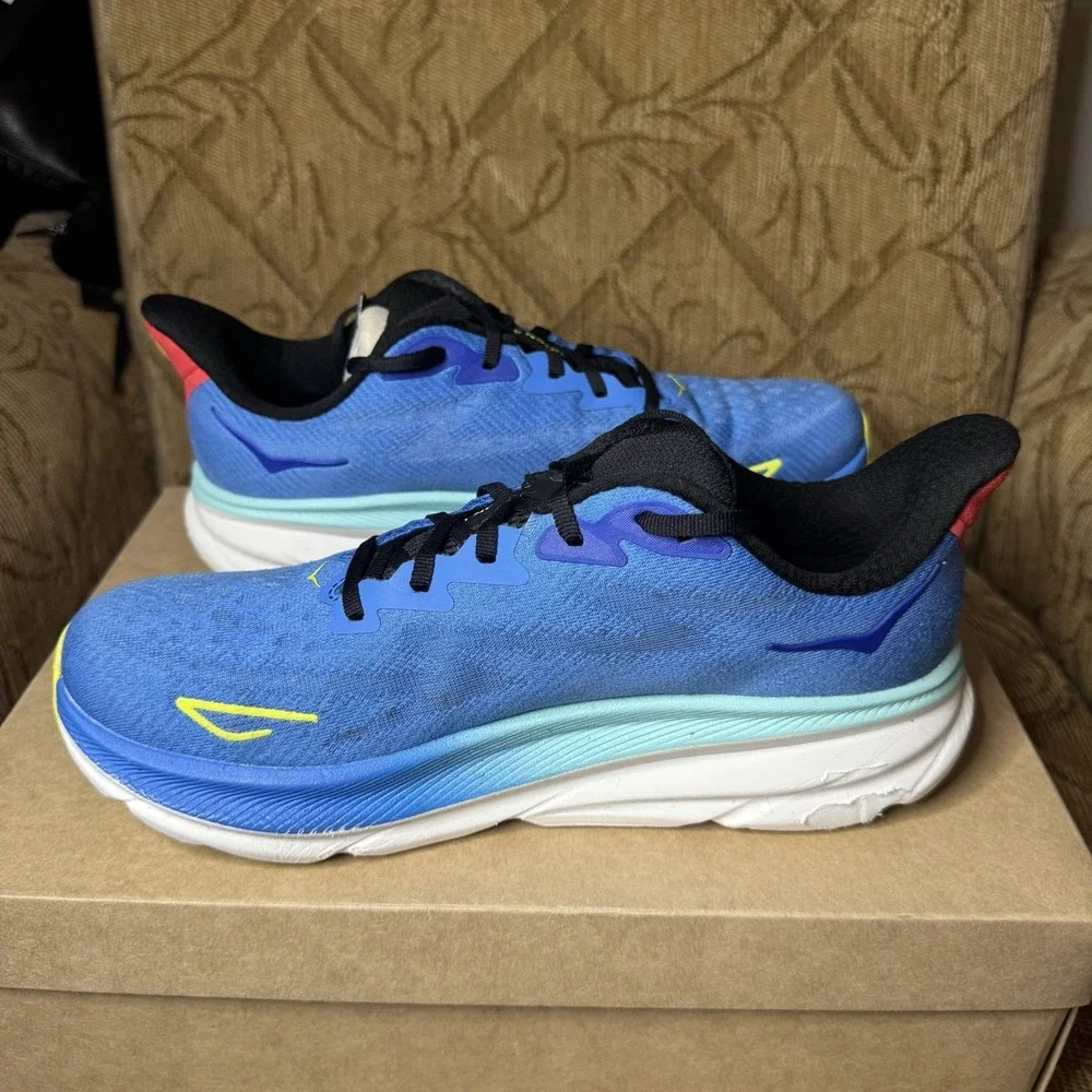 Hoka One‎ One Clifton 9 Men's 9.5D Running Shoes Blue Athletic Sneakers Comfort